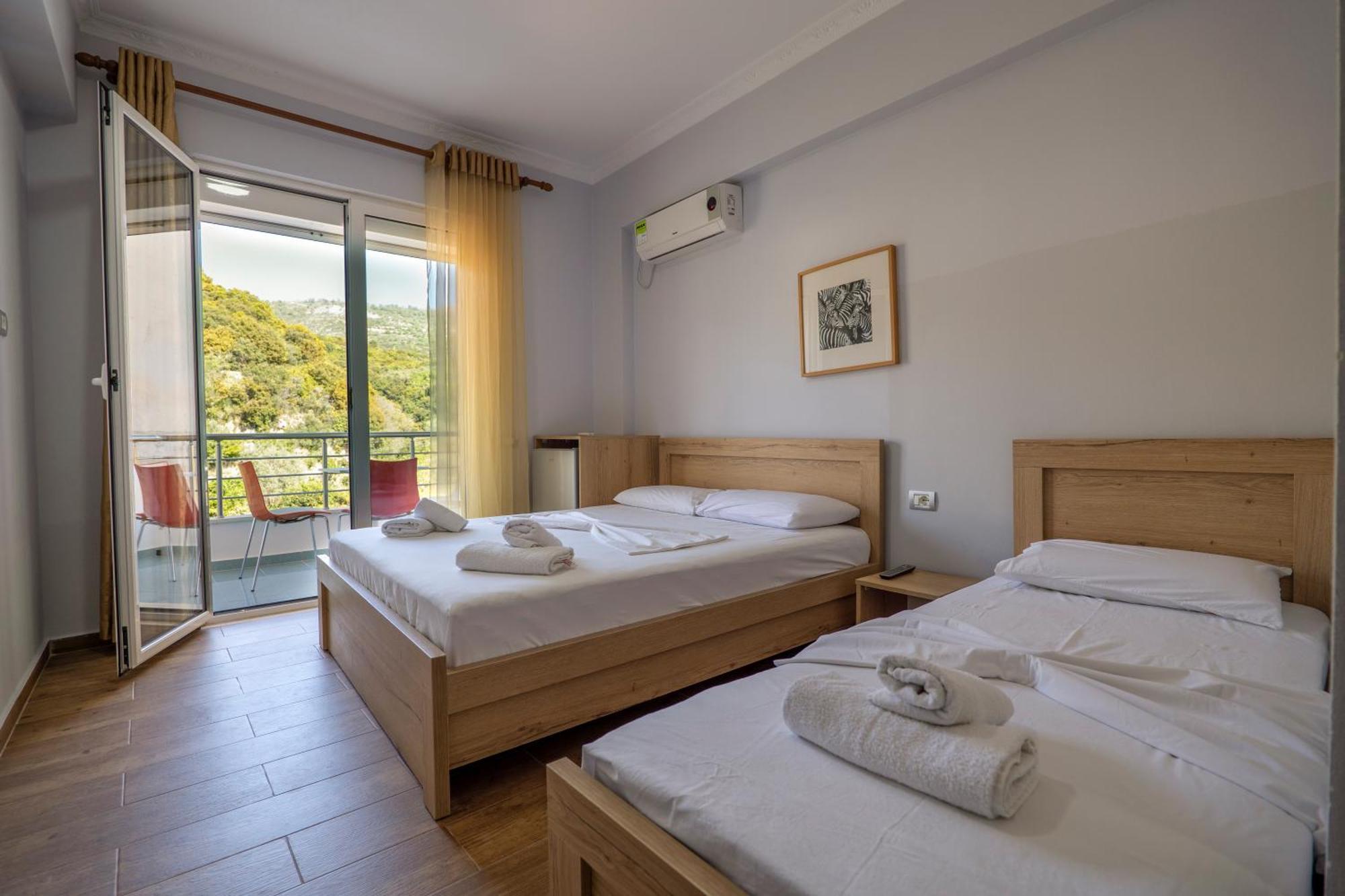 Hotel Billy Himare Buitenkant foto